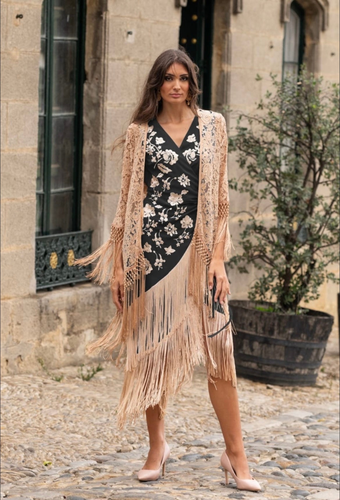 VESTIDO BORDADO FLECOS