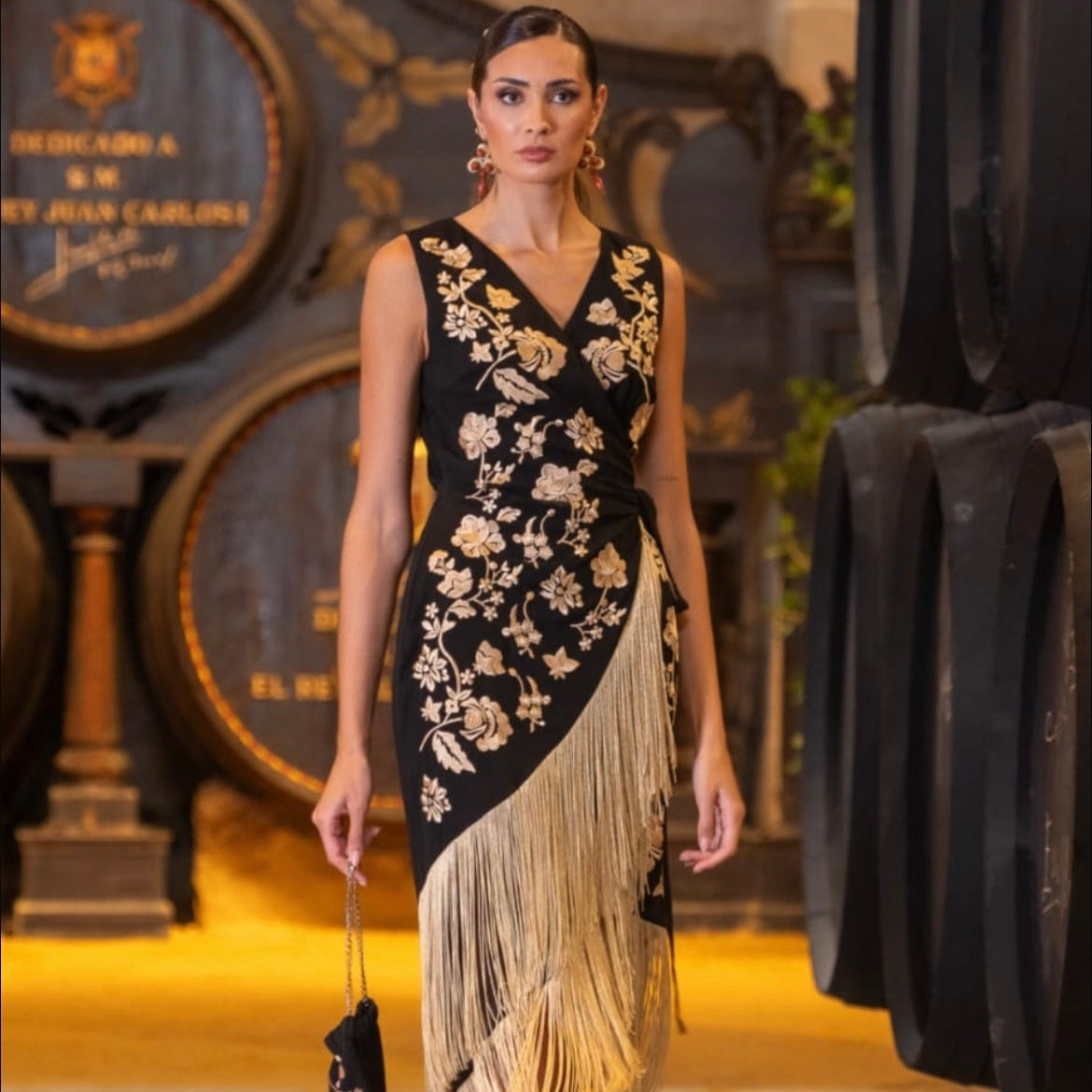 VESTIDO BORDADO FLECOS