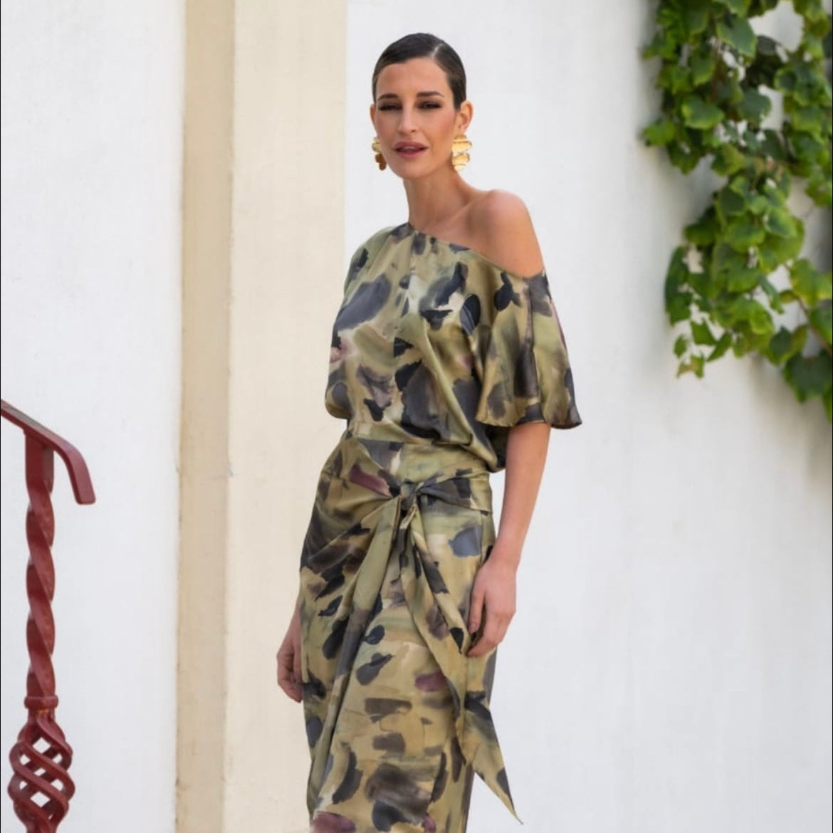 VESTIDO ASIMÉTRICO VERDE