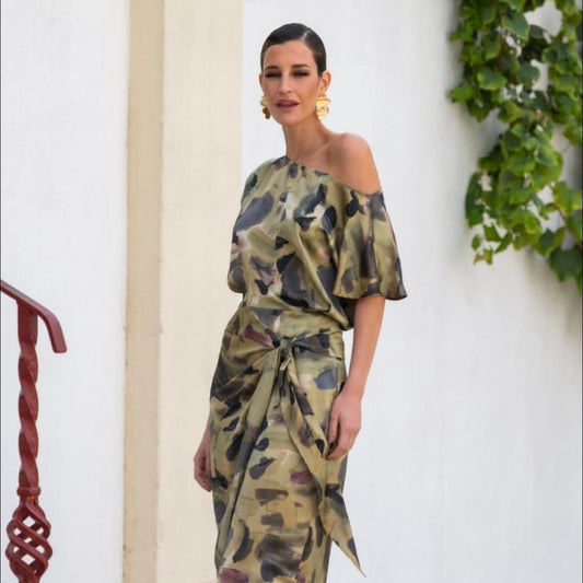 VESTIDO ASIMÉTRICO VERDE